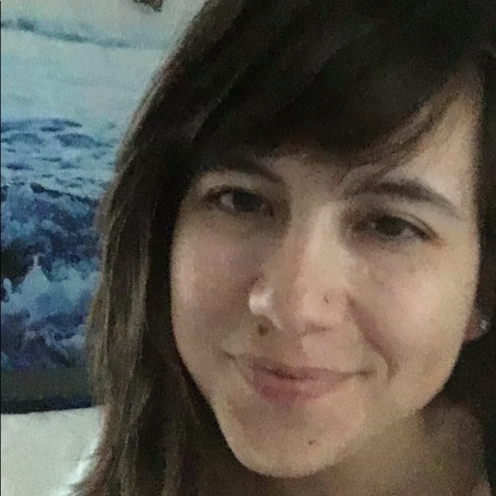 Meet your Posher, Elizabeth